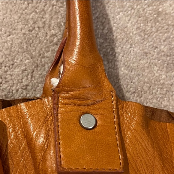 Vintage Giorgio Armani Tan Pleated Lamb Leather Shoulder Bag Satchel - Picture 5 of 15